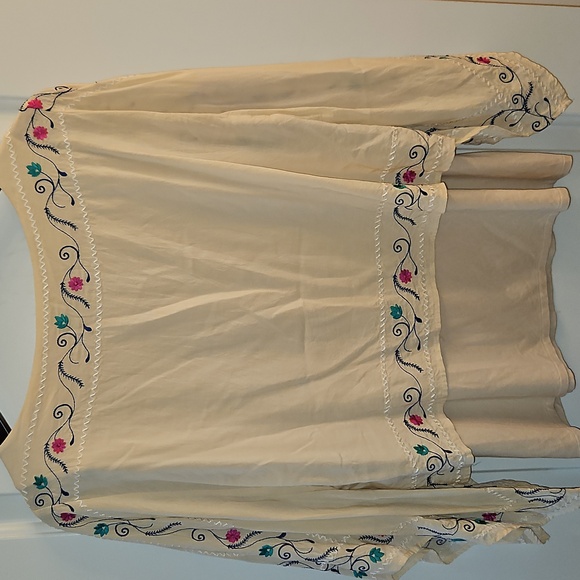 Chico’s Embroidered Tan Tiered Caftan Blouse, M/L, Boho, Floral, Festival - Picture 6 of 10